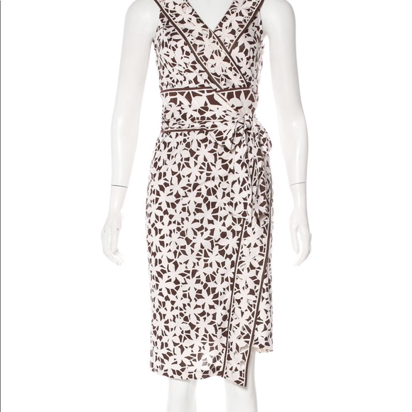 Diane Von Furstenberg Dresses & Skirts - Diane Von Furstenburg Willow wrap dress, Size 4